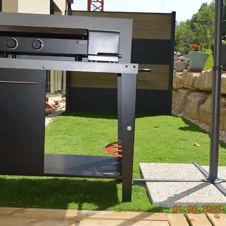 Chic Vanilla Home, Maison Moderne Entre Annecy Et Geneve بيت للعطل