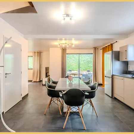 Holiday home Chic Vanilla Home, Maison Moderne Entre Annecy Et Geneve *