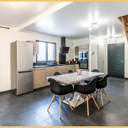 Holiday home Chic Vanilla Home, Maison Moderne Entre Annecy Et Geneve